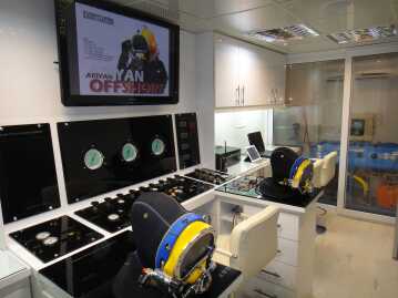 اتاق کنترل عملیات غواصی شرکت فراساحل آریان/Diving Control Room