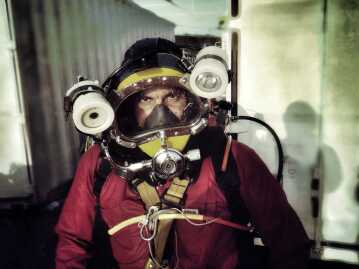 saman saeedi commercial diver/ Ariyan offshore diving co 